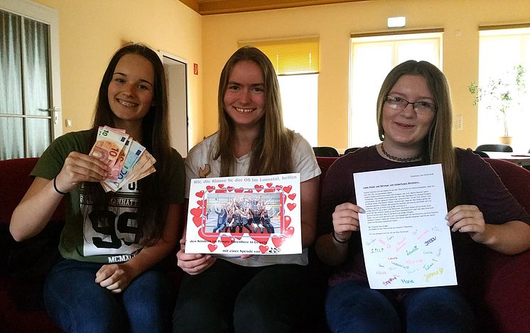 Kuchenbasar für Bärenherz: Klasse 9c der Oberschule Falkenhain unterstützt das Kinderhospiz