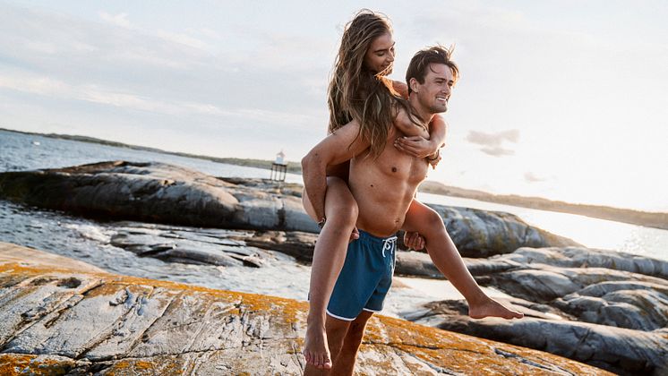 Couple_in_the_skerries-Photo - Magnus Furset.jpg