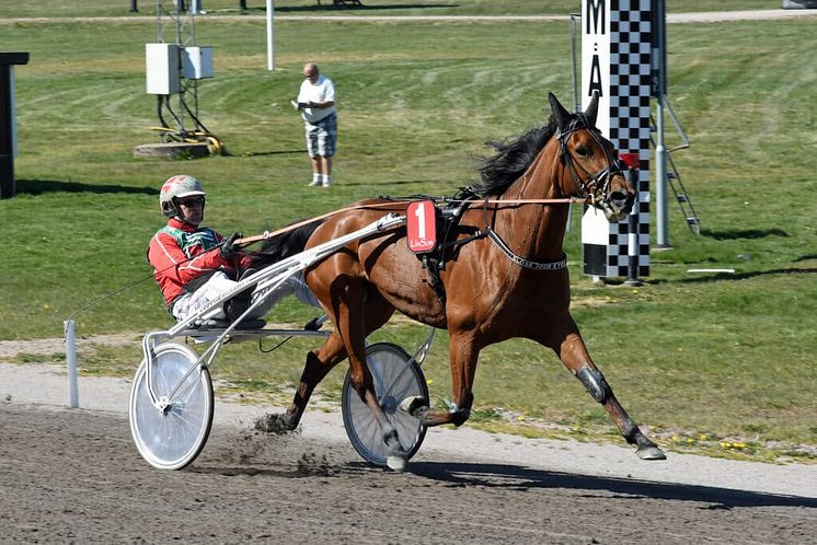 Juul-Steen-2781-Close-Your-Eyes-190422-Lars-B-1024x683