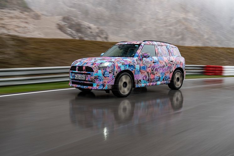 En helt ny generasjon MINI Countryman nærmer seg