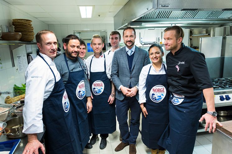 Die Sterneriege v links. Nils Henkel (DE), Sergio Pèrez (ESP), Jostein Medhus u.Alexander Østli Berg (N), Mike Mathieson (UK), HRH Kronprinz Haakon, Beatriz Gonzalez (FR).