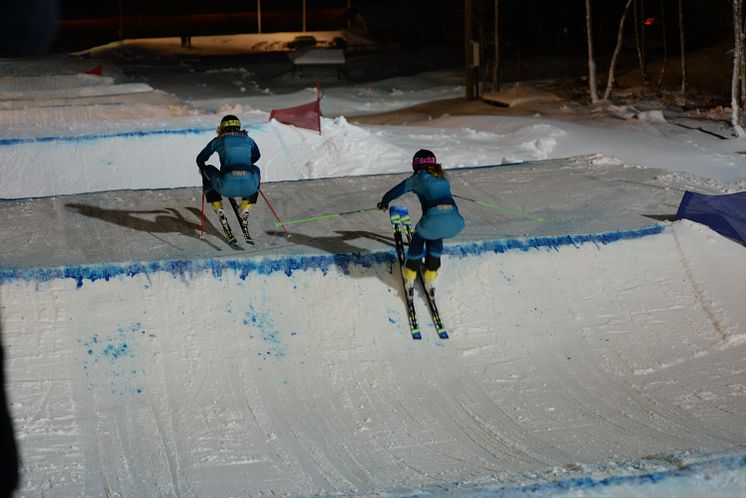 Anna Holmlund och Sandra Näslund på plats i Hemavan