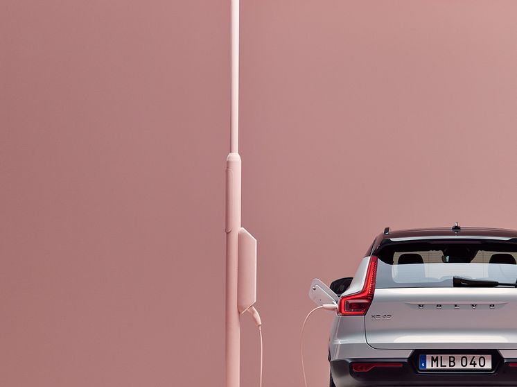 Volvo XC40 Recharge P8 AWD i Glacier Silver