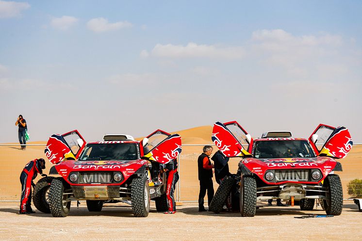 Dakar Rally, Saudi Arabia, MINI JCW Buggy, Carlos Sainz, Stéphane Peterhansel