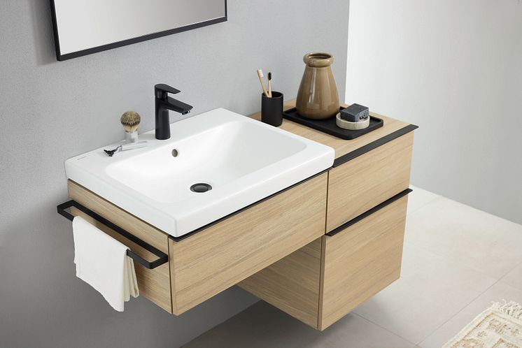 2023_iCon Washplace white matt_oak_sideview_Option Mirror Plus Square black_light off_master