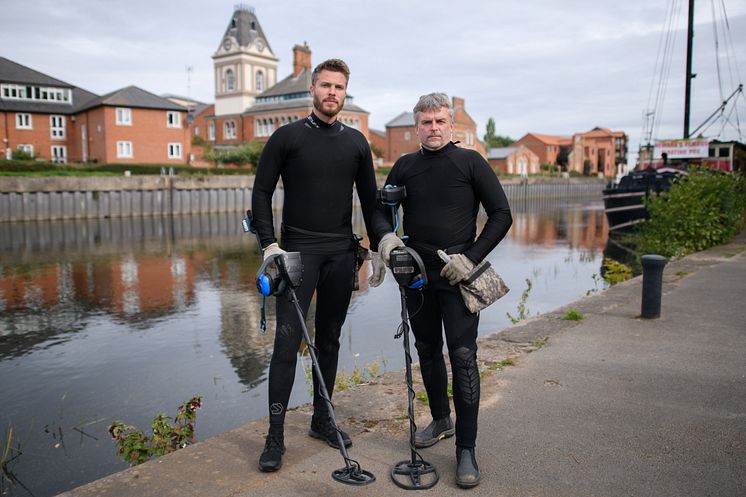 River Hunters_2