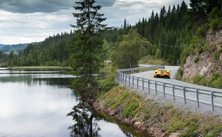 Verdens smukkeste rute – den norske kyststrækning i Ford GT