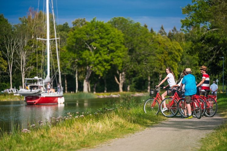 Cykla utmed Göta kanal