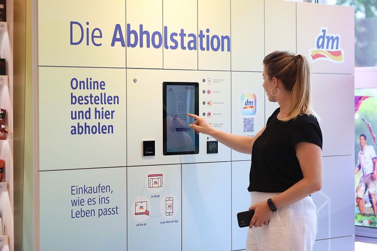 Pressebild 1 dm Abholstation