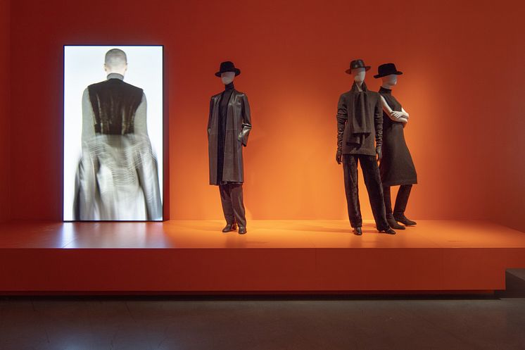 Installationsbild från utställningen Margiela, åren med Hermès