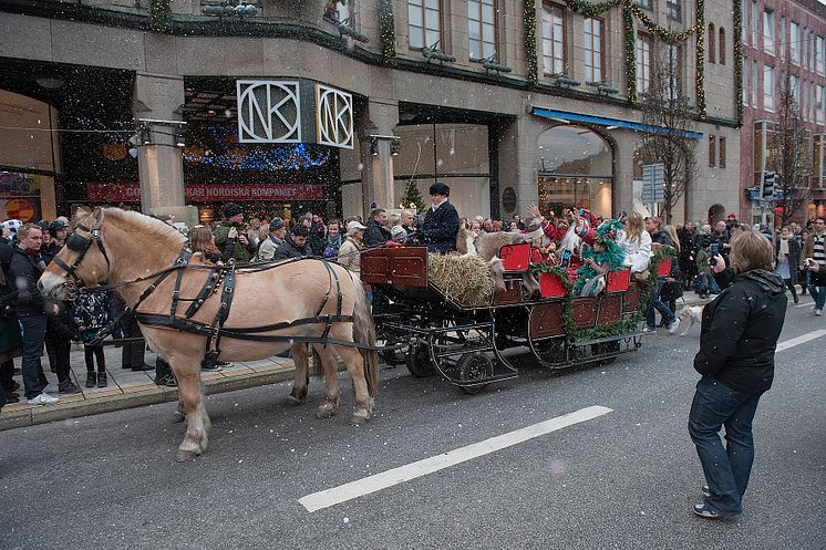 Skyltsöndag på Nordiska Kompaniet i Stockholm. Bild 15