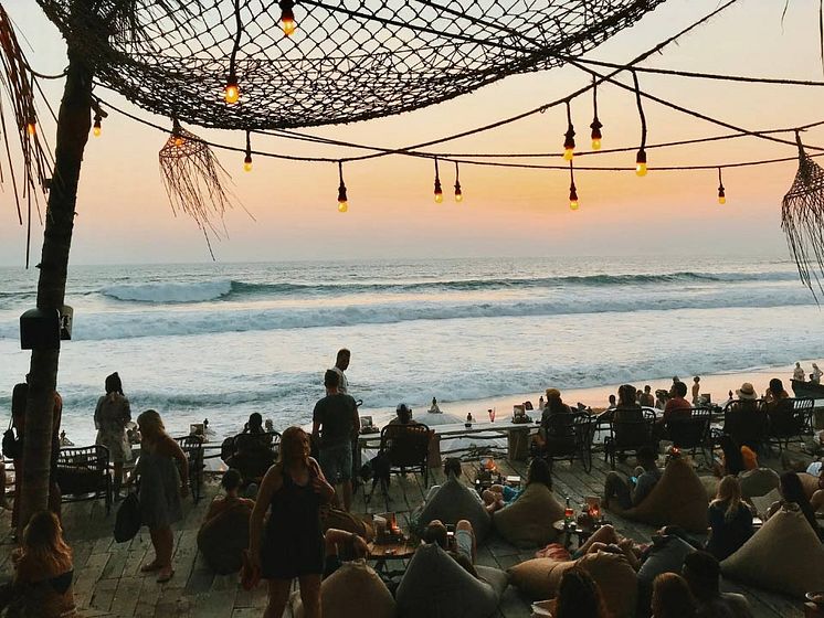 Beachfront-Dining-and-Nightlife.jpg