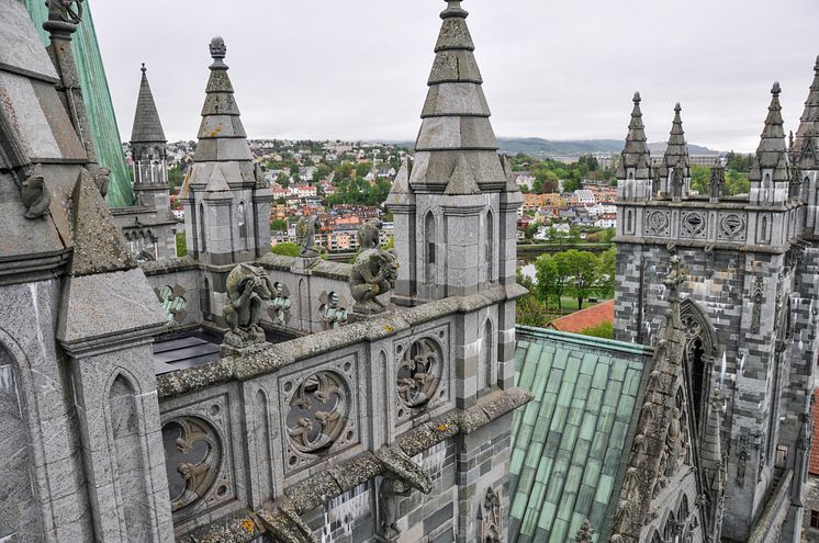 Nidaros Cathedral, Trondheim 2, Photo - Henning Grøtt.jpg