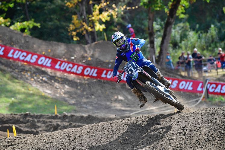 2020092102_001xx_AMA_MX_Rd6_バーシア選手_4000