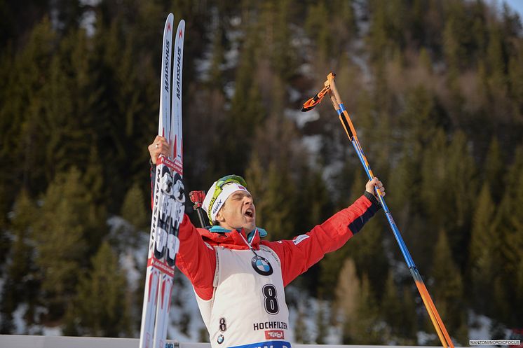 Ole Einar etter jaktstart sprint VM Hochfilzen