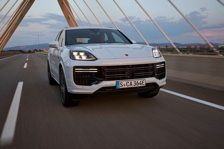 Porsche Cayenne Turbo E-Hybrid