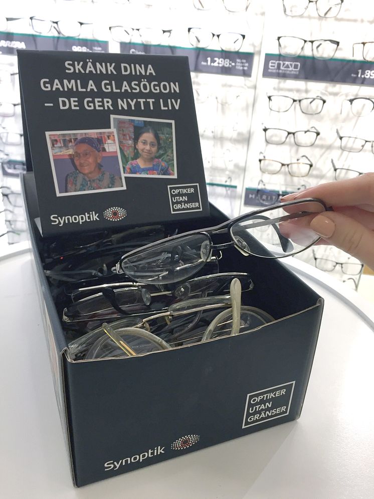Glasögoninsamling i nya butiken i Åkersberga