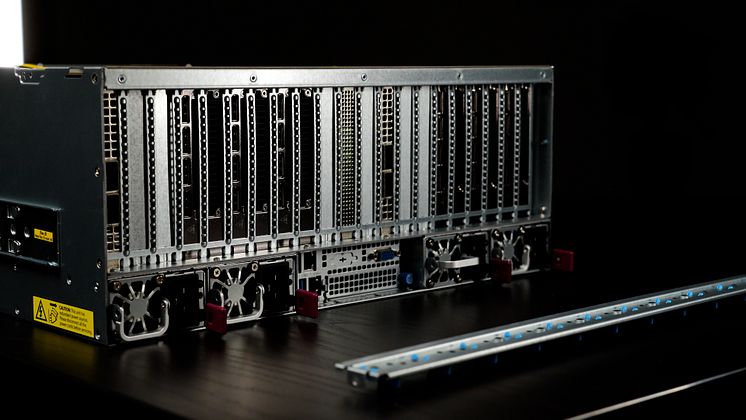 Kepler Cloud - GPU Offering - L40S -  Side view