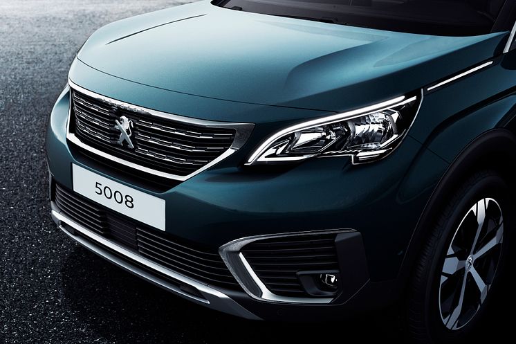 Nya Peugeot 5008 SUV