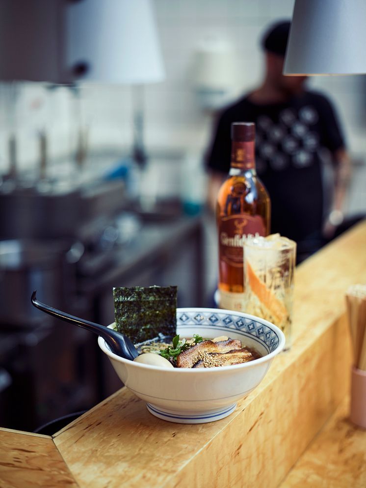 Totemo Ramen * Glenfiddich Highball