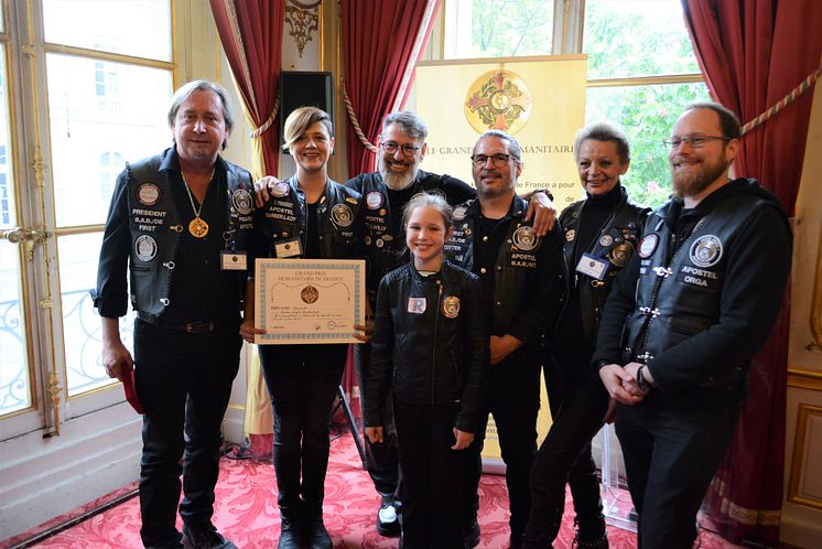 GPHF 2019 und die Gründungsmitglieder der Barber Angels mit Urkunde und Goldmedaille am Band