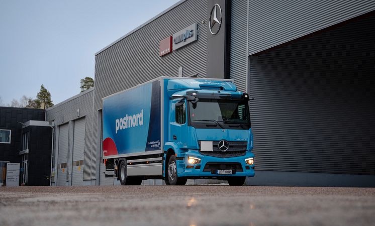 Mercedes-Benz eActros 300 (PostNord)