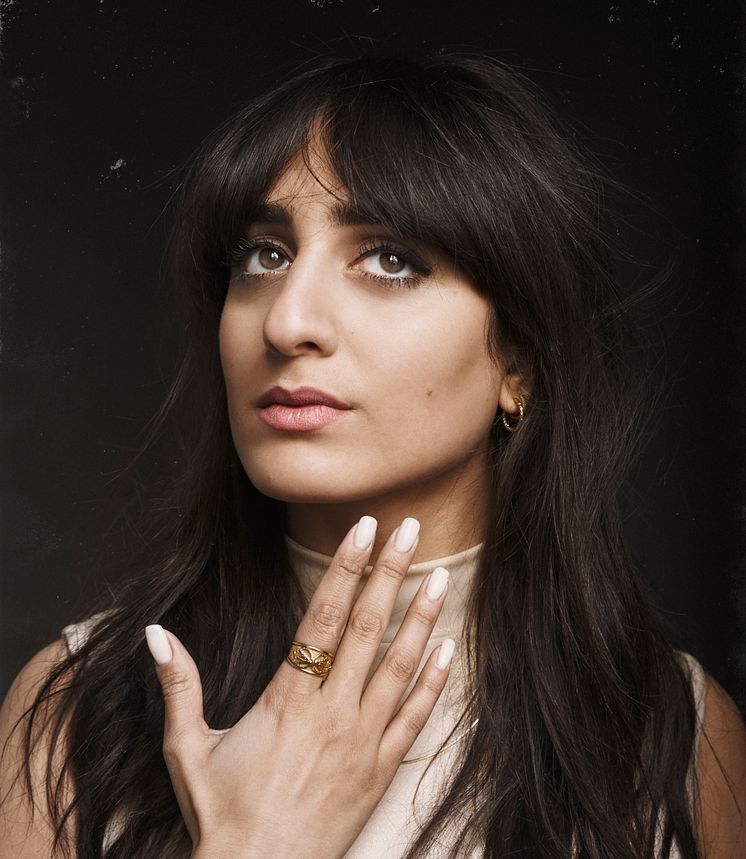 Nadya - "Superstars"