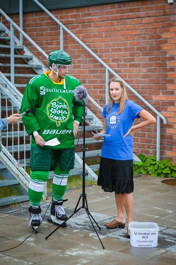 Stefan Öhman, lagkapten Björklöven, och Anna Wuolikainen, förste forskningsingenjör för ALT-teamet vid Umeå universitet/NUS