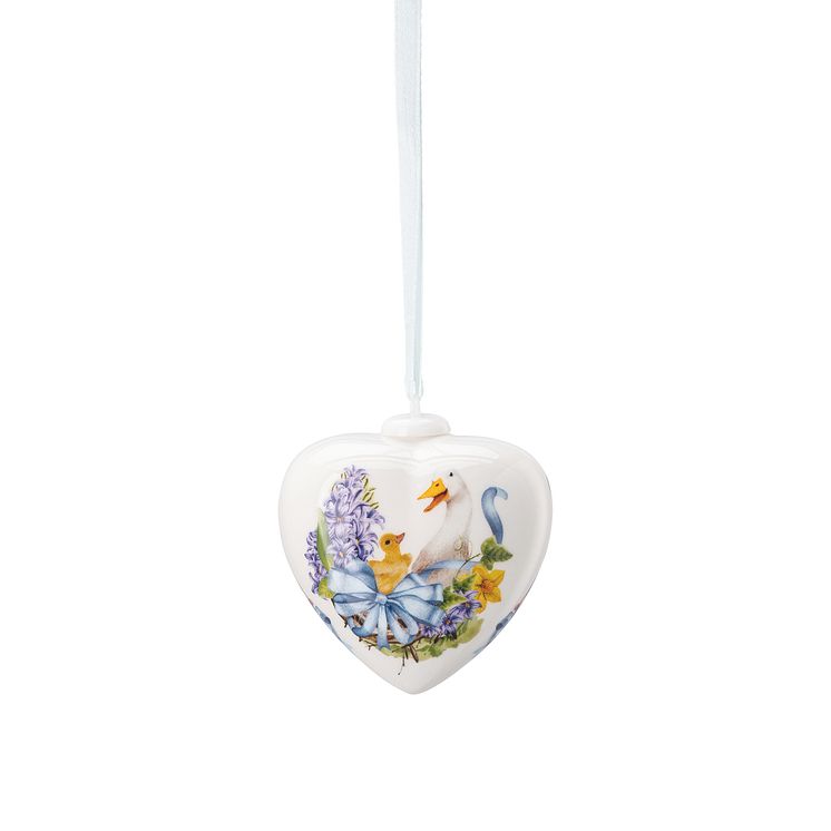 HR_Collector's_Edition_Easter_2023_Porcelain-Heart_2023