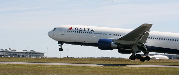 Delta Air Lines landar på Stockholm Arlanda Airport