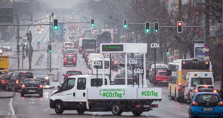 CO2-Tag 2018: Fahrzeug im Straßenverkehr