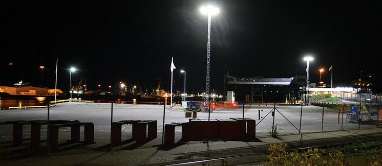 Titan mastbelysning lyser upp Gotlandsterminalen hos Smålandshamnar, Oskarshamn