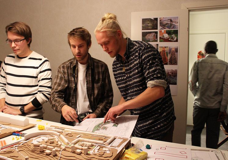 Workshop om Merkuriusgatan med unga vuxna i Bergsjön