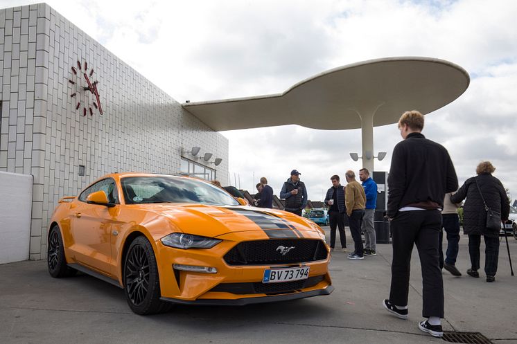 Ford Mustang til Supercar Sunday