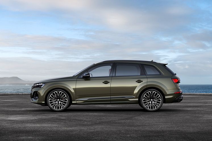 Audi SQ7 TFSI (Oak green pearl effect)