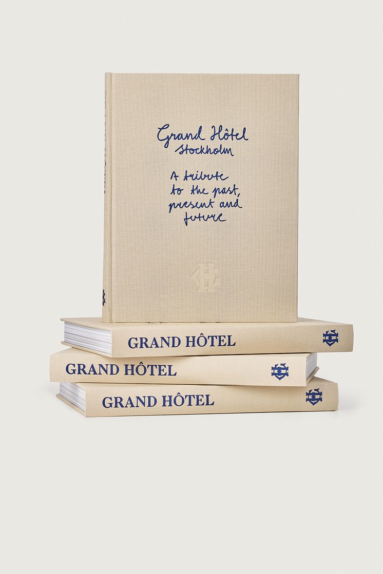 Grand-Hotel_Coffee-table-book.jpg