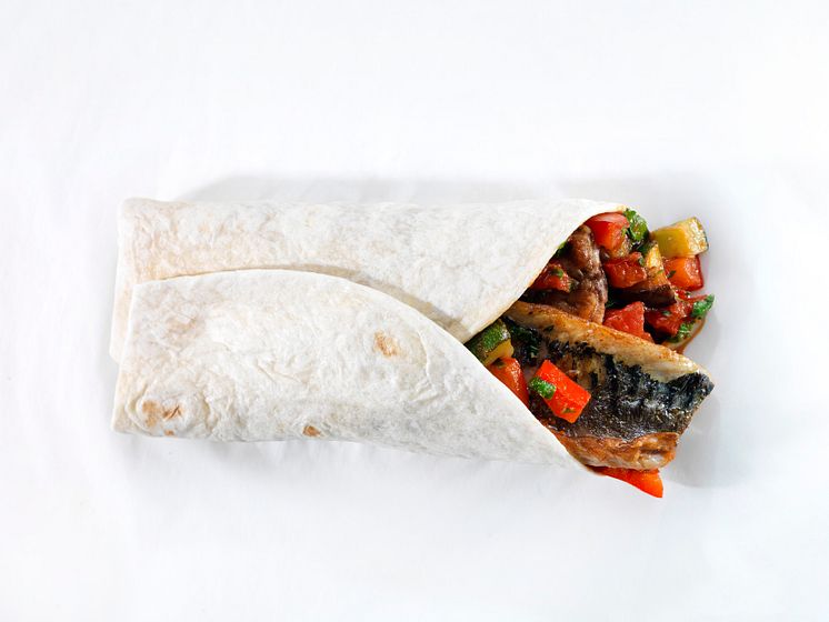 Stekt makrell med ratatouille i wrap