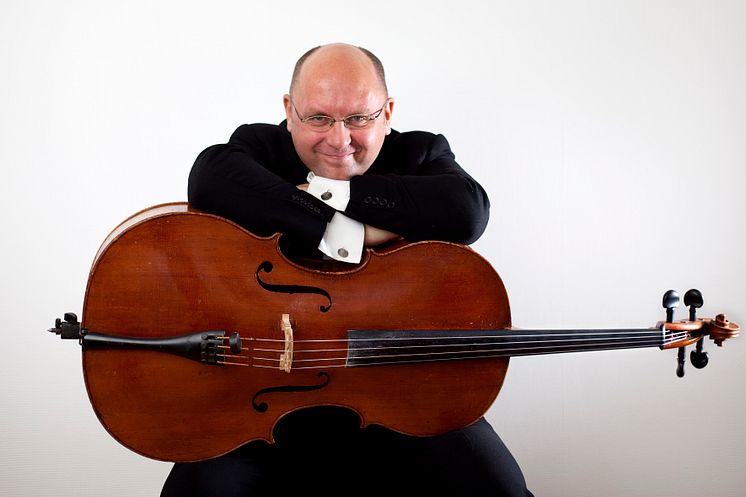 Mattias Rodrick - Cello