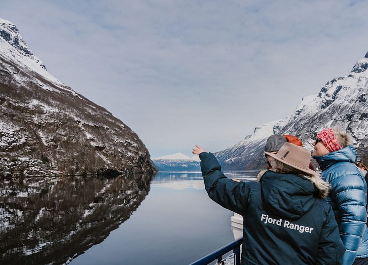 Fjord cruise - Alesund to Geiranger - Photo - Hyke Studio