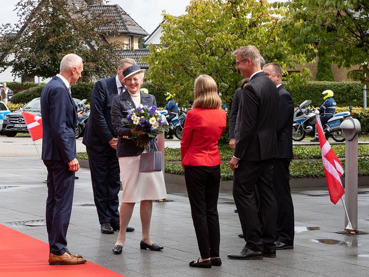 Hoher Besuch: Dänische Königin Margrethe II. besucht die Deutschlandzentrale von DÄNISCHES BETTENLAGER/JYSK in Handewitt