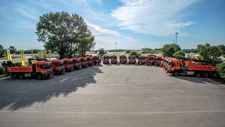 18 Scania Kommunalfahrzeuge für das Land Niederösterreich.jpg