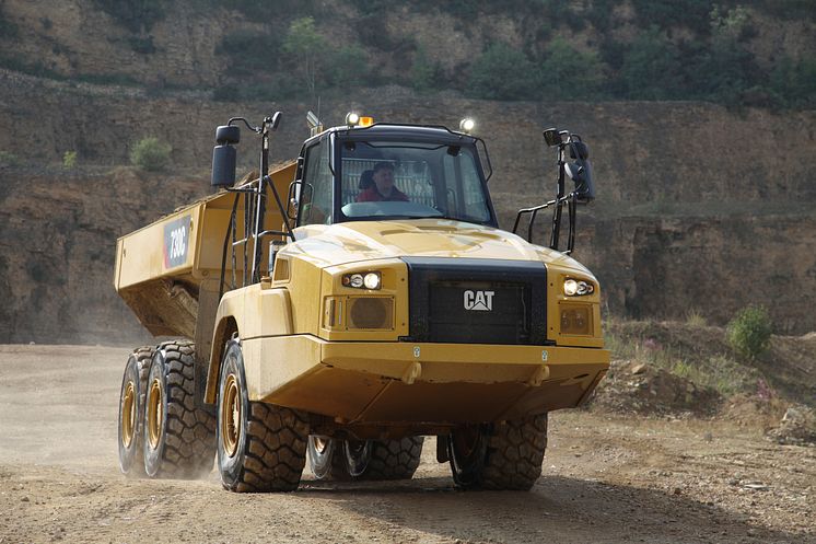 Cat 730C dumper framifrån