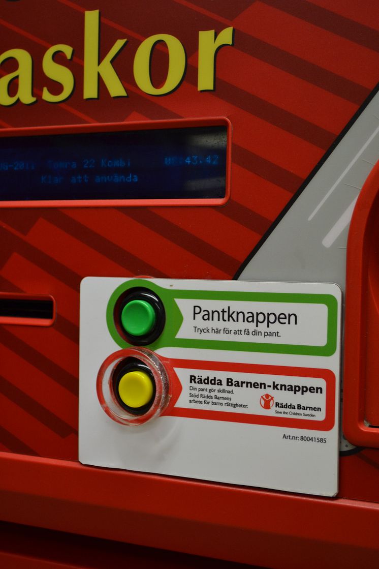 Gåvoknapp på pantautomat i en Willysbutik