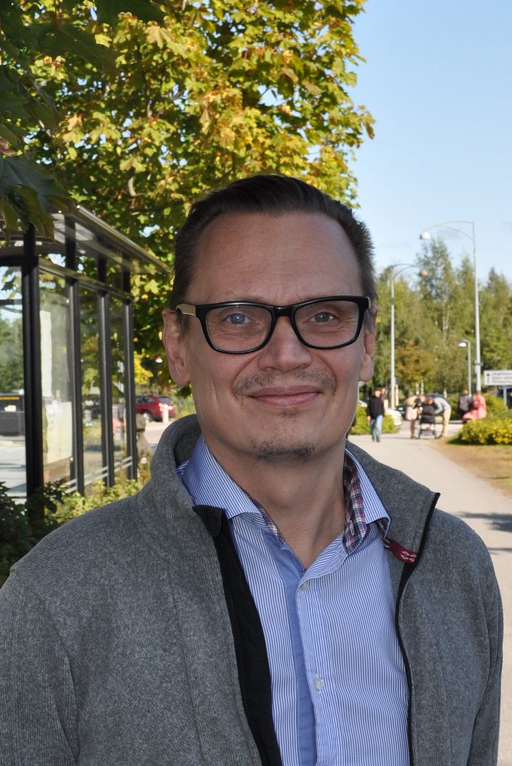 Niklas Höglund, Institutionen för folkhälsa och klinisk medicin, Umeå universitet