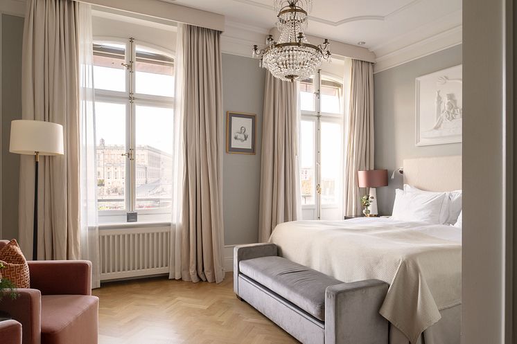 Superior Room (1).jpg