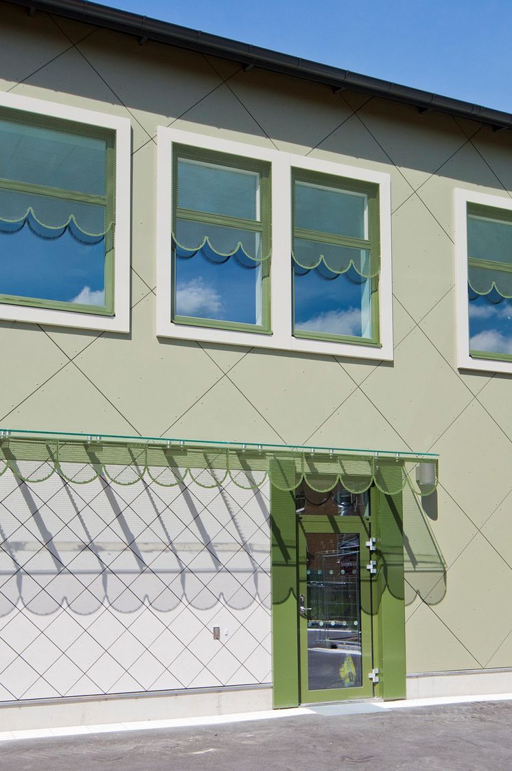 Grönmossens förskola i Bagarmossen Stockholm. Brandsäker fasad i fibercement. Foto Cembrit