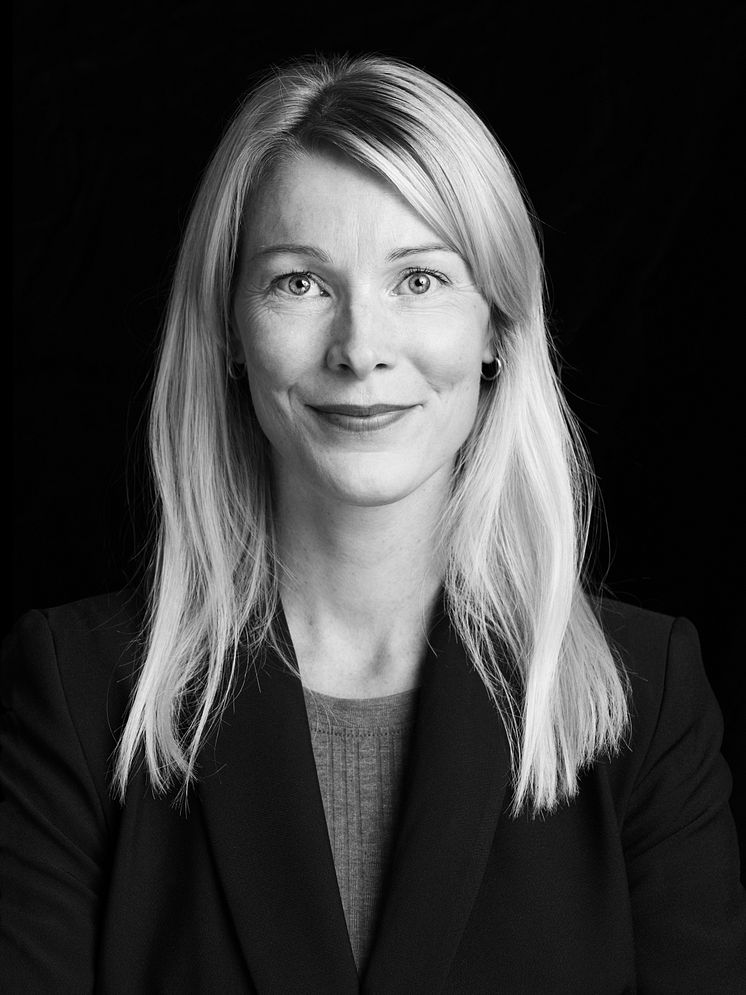 portra╠êtt Kristin 3