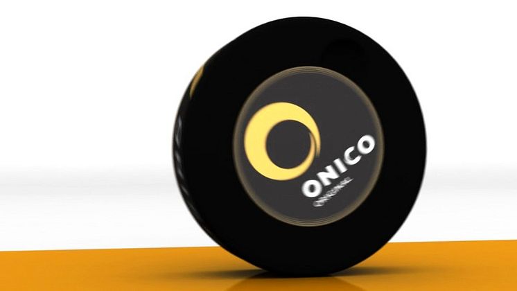 Onico hyllar Niklas Olausson för 100 poäng