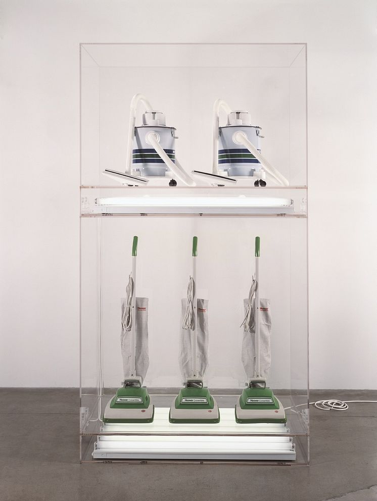 Jeff Koons, New Hoover Convertibles, New Shelton Wet/Drys 5-Gallon Doubledecker, 1981 – 1987