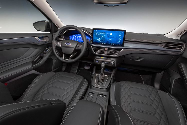 2021_FORD_FOCUS_ACTIVE_INTERIOR_04